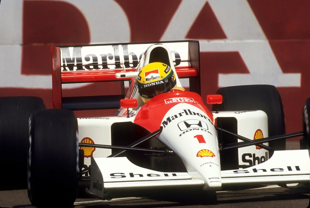 Marcas influenciam pessoas: McLaren de Ayrton Senna com propaganda da Marlboro